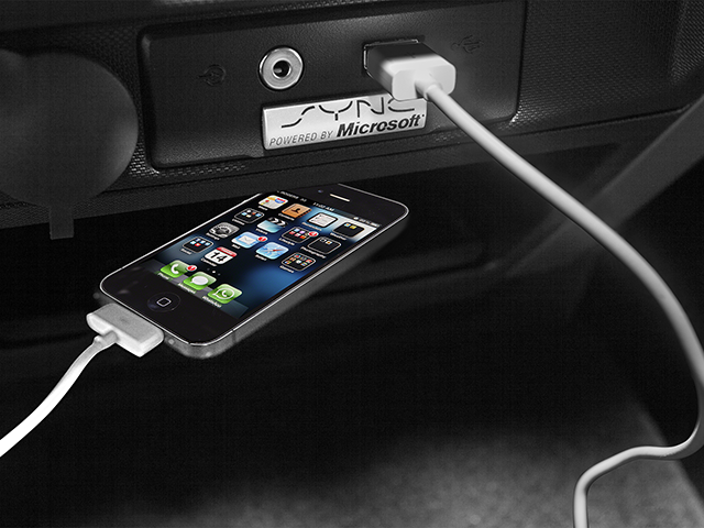 Used 2014 Blue Jeans Metallic Ford Lariat image 32