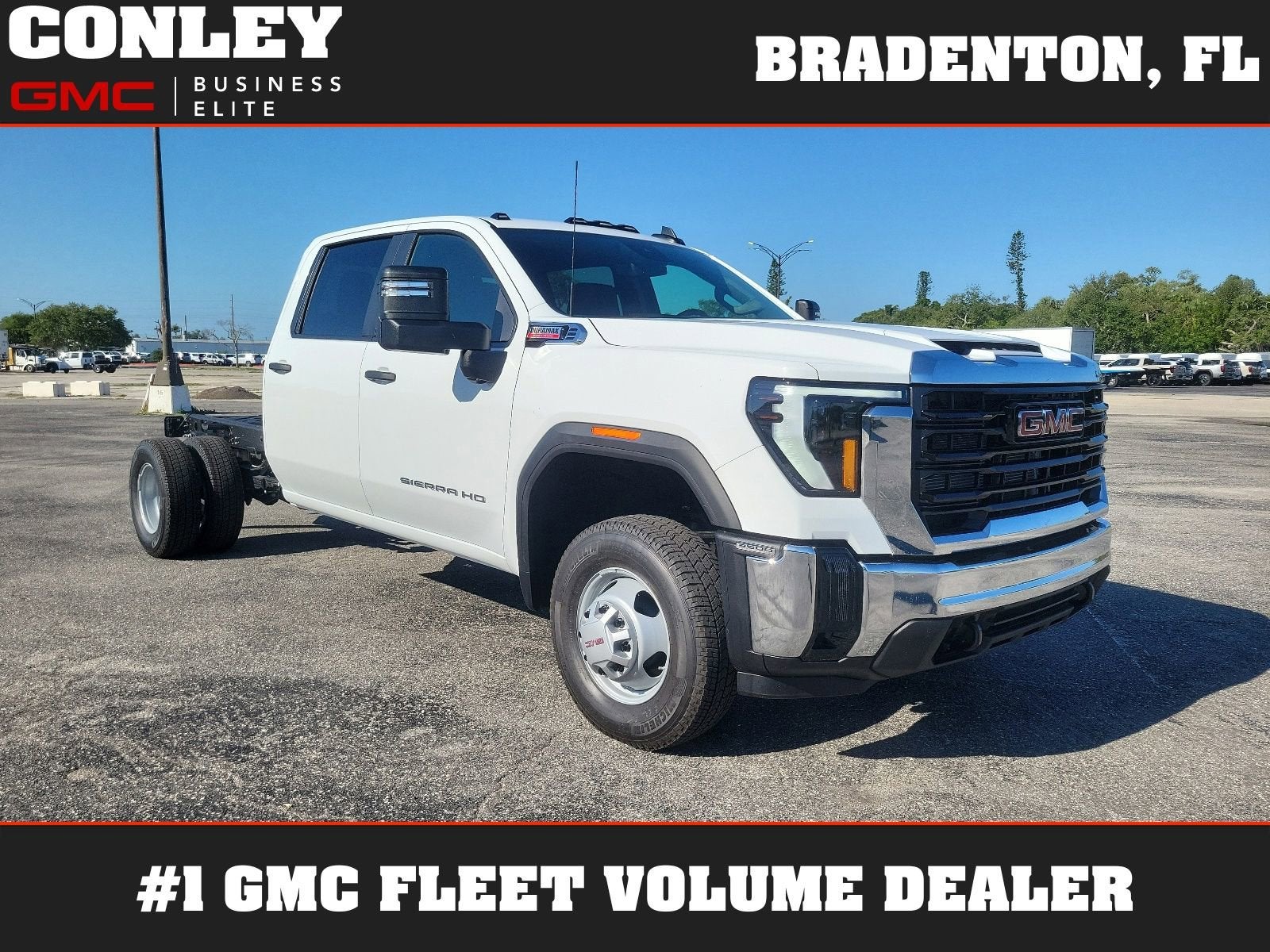 Summit White 2026 GMC Sierra 3500HD Chassis Pickup Truck Four-Wheel Drive Automatic