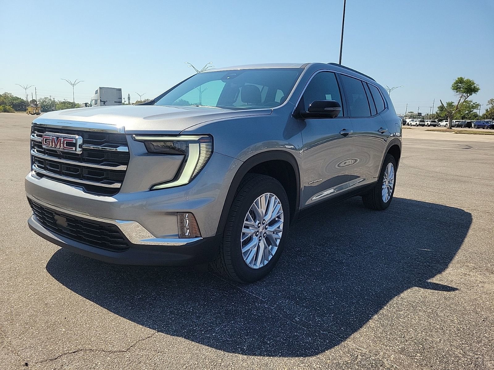 View vehicle photo 2