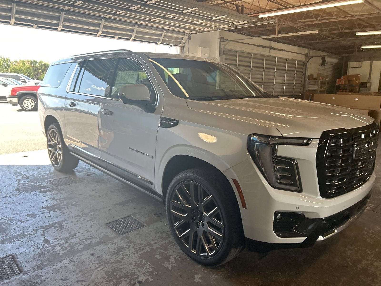 View vehicle photo 3