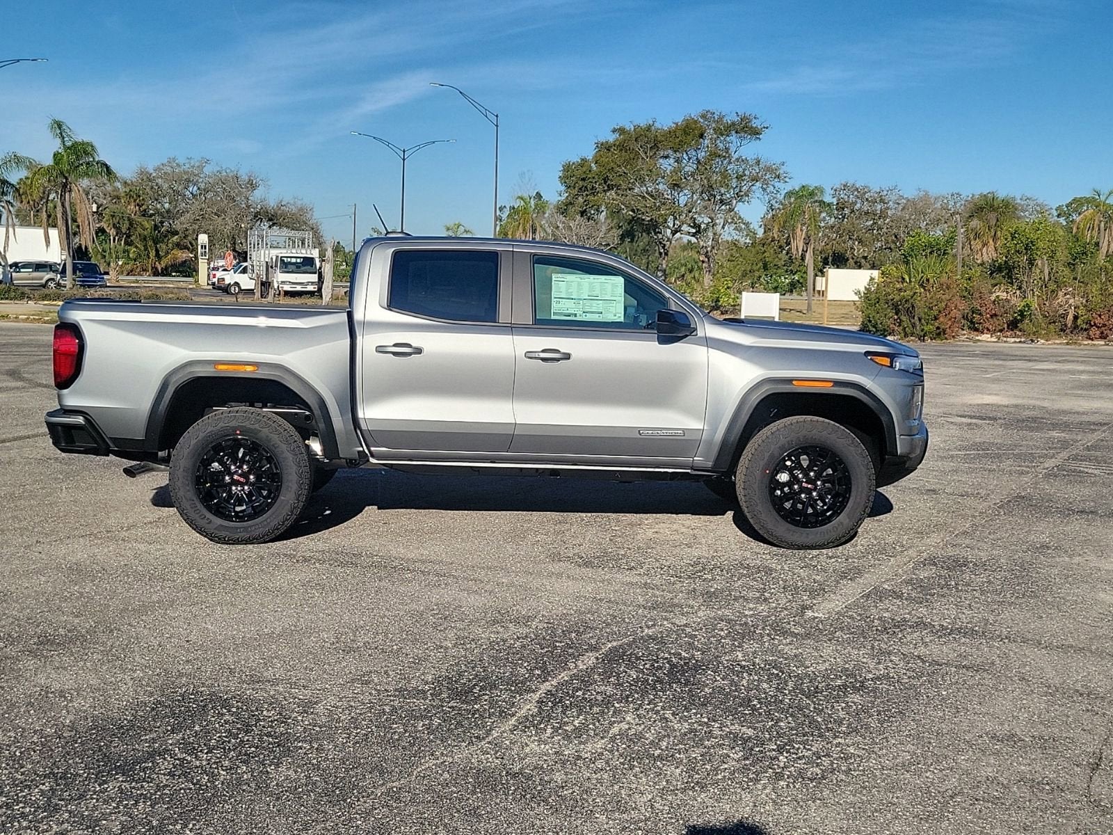 View vehicle photo 7