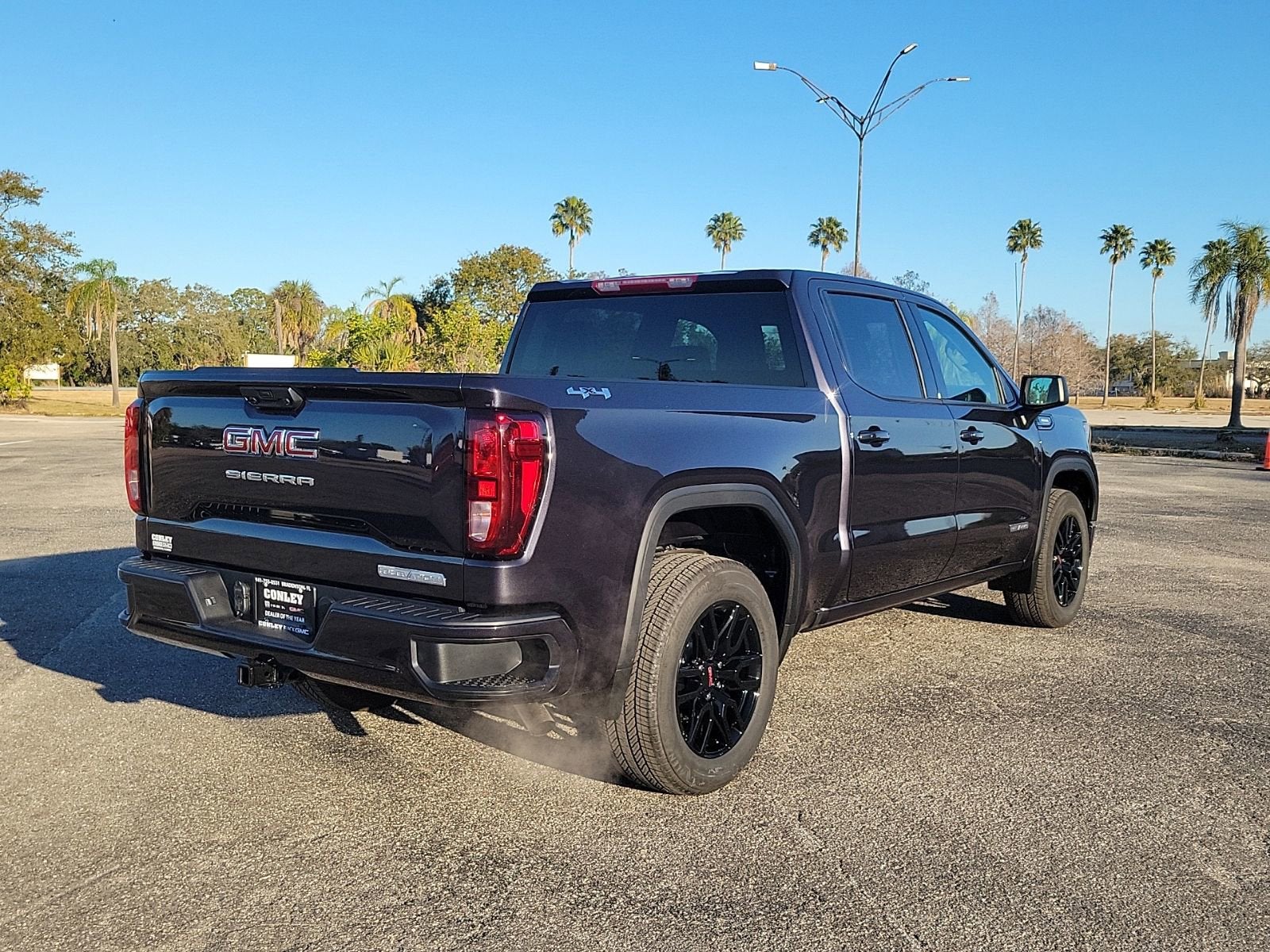 View vehicle photo 5