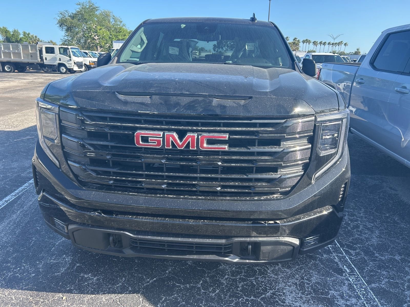 View vehicle photo 2