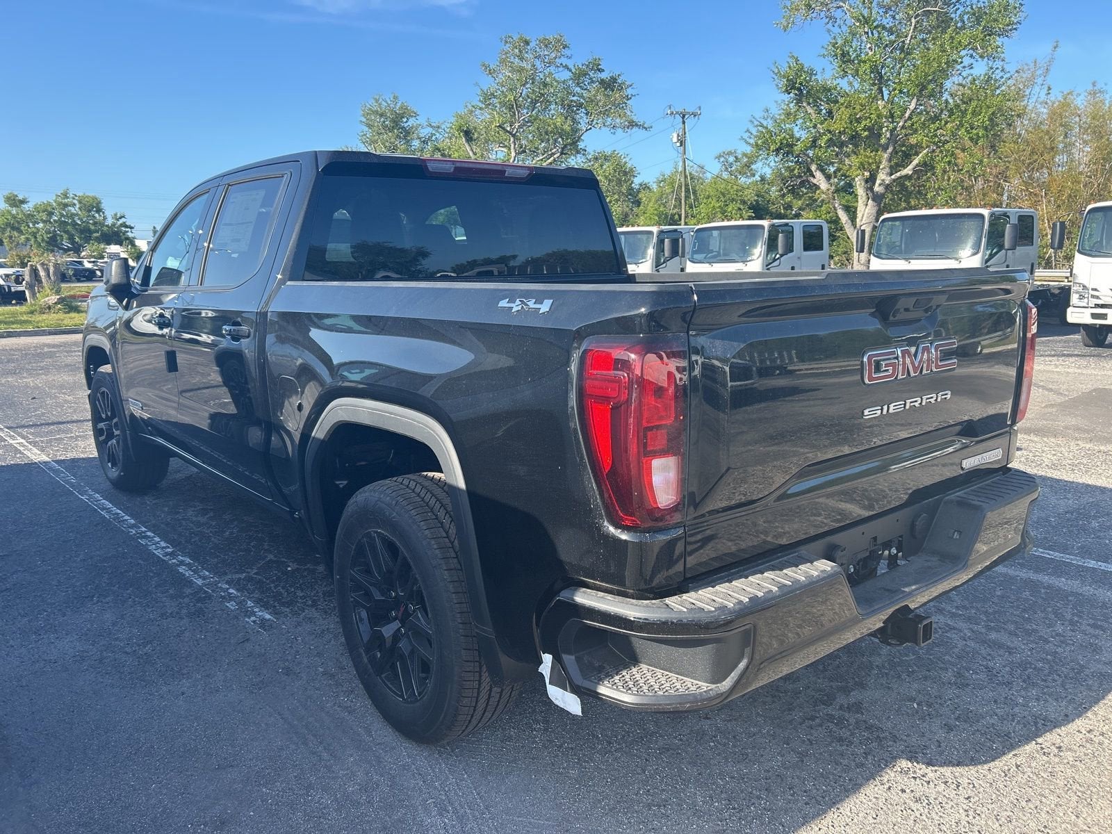 View vehicle photo 5