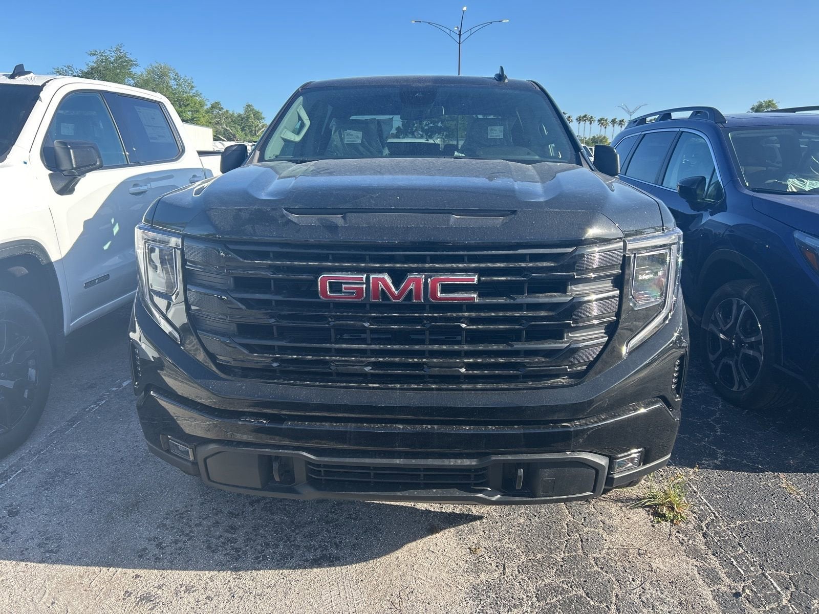 View vehicle photo 2