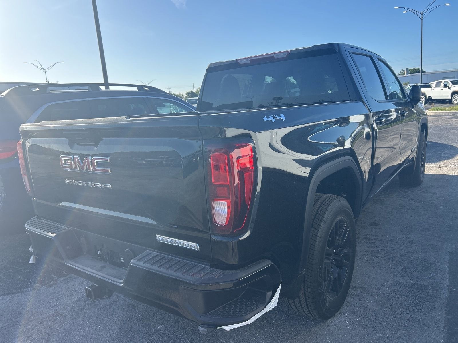 View vehicle photo 4