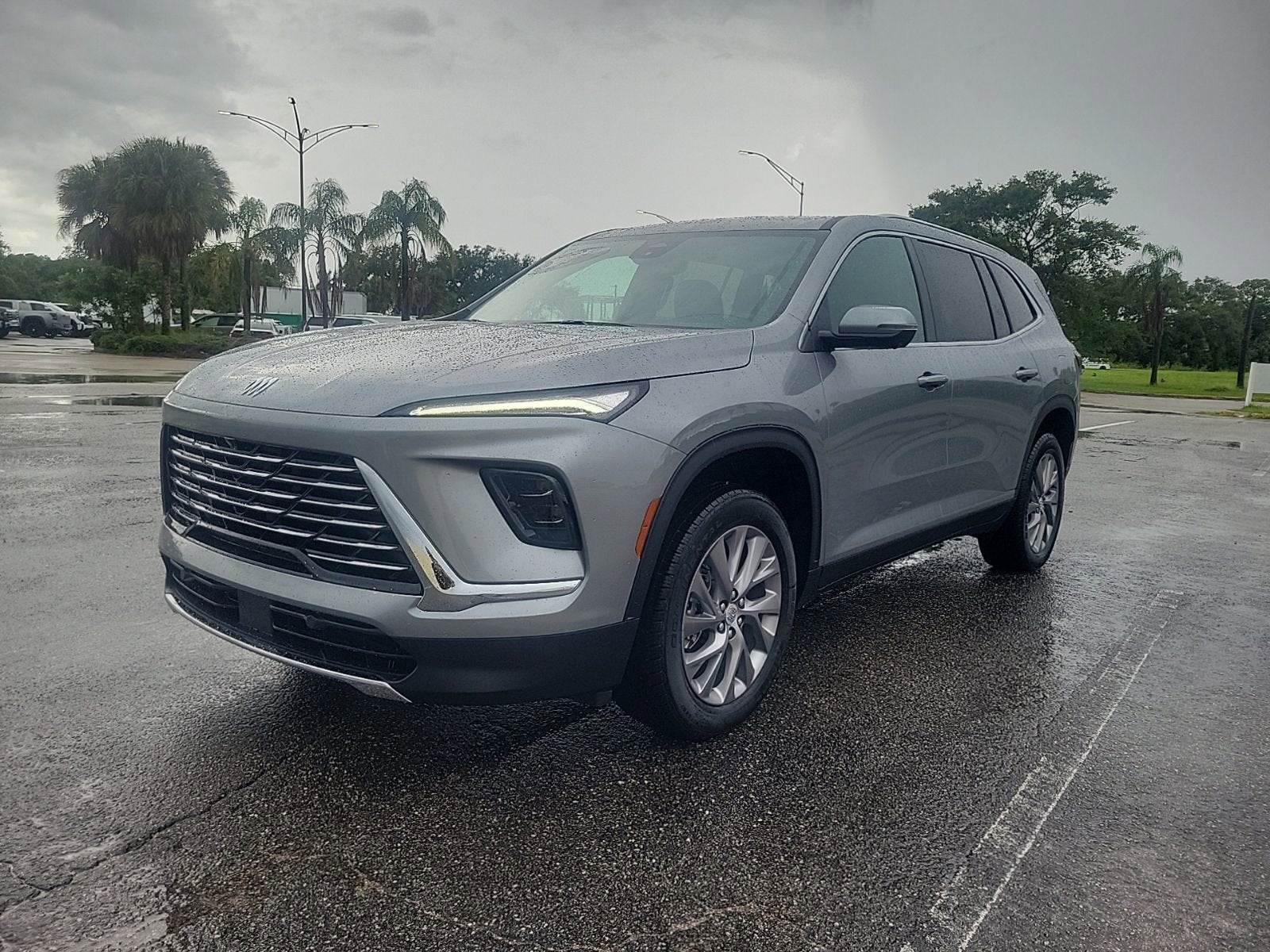 View vehicle photo 3