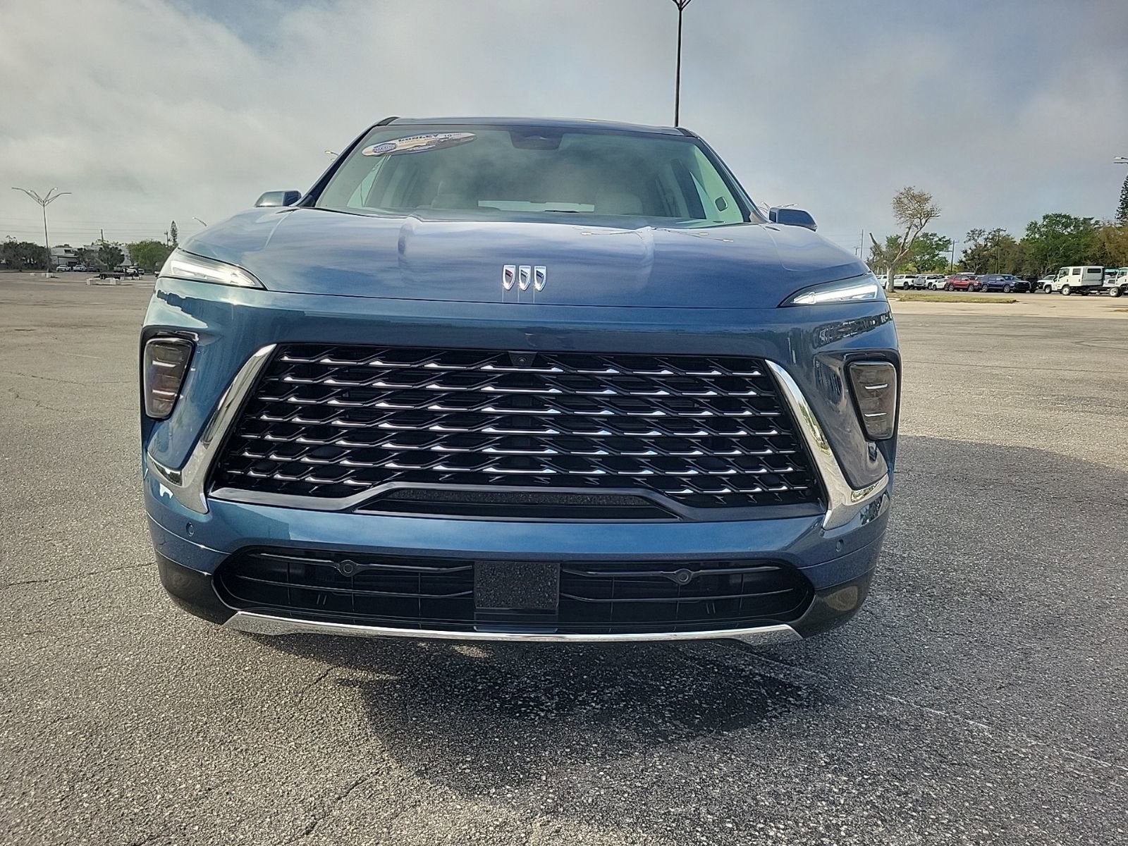 View vehicle photo 4