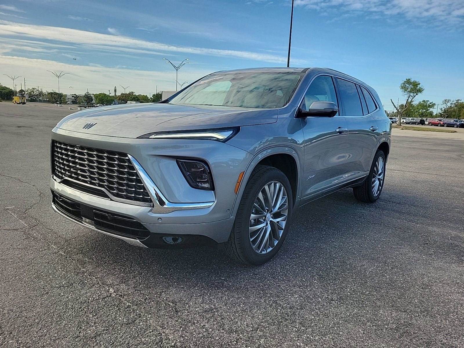 View vehicle photo 2