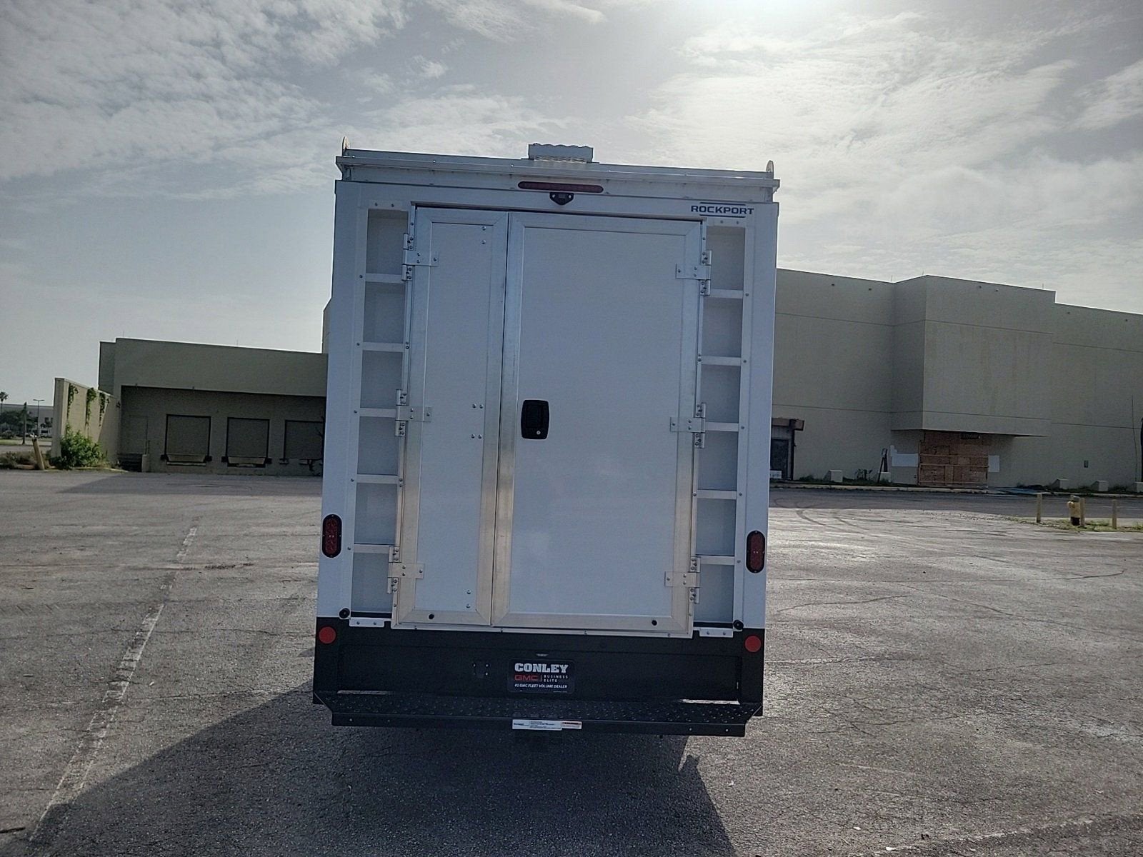 View vehicle photo 6