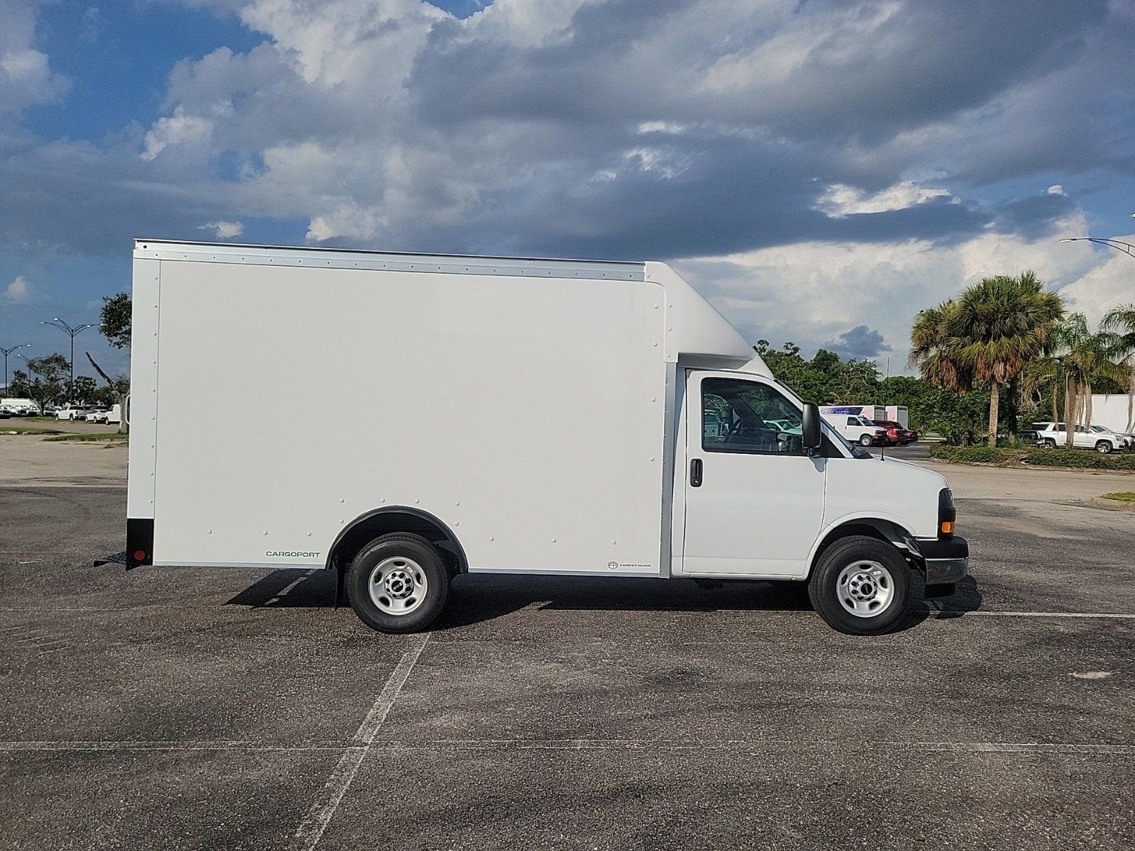 View vehicle photo 2