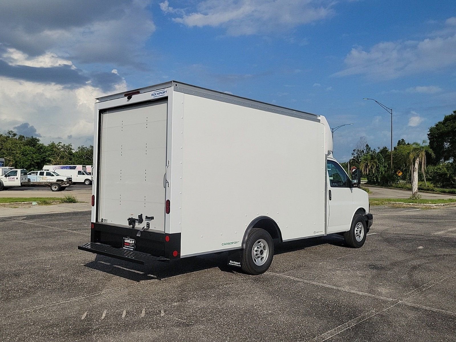 View vehicle photo 3