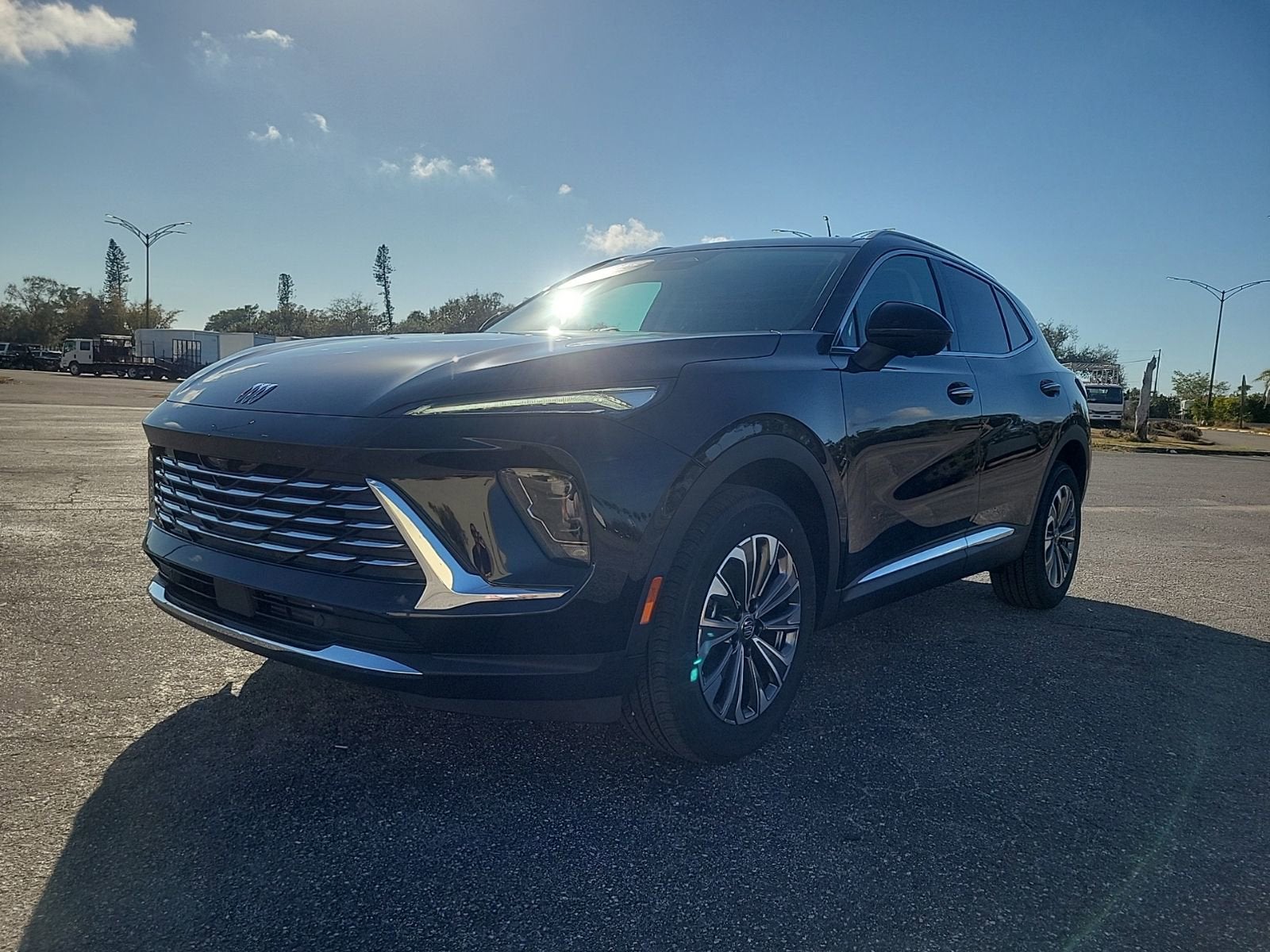 View vehicle photo 2