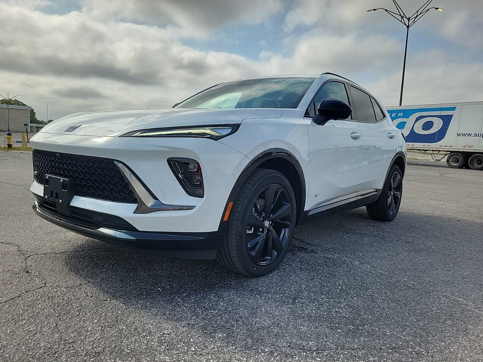 View vehicle photo 2