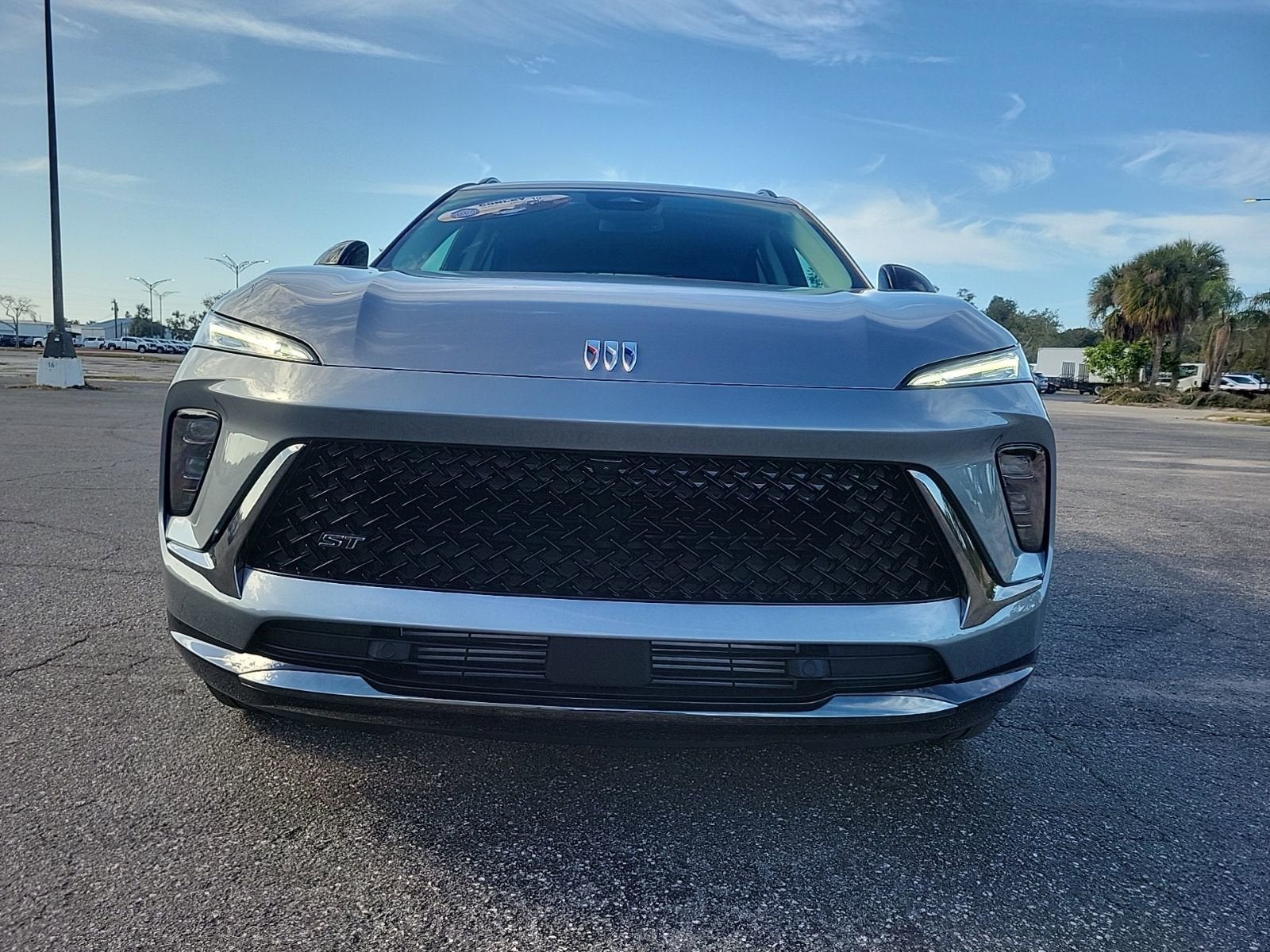 View vehicle photo 3
