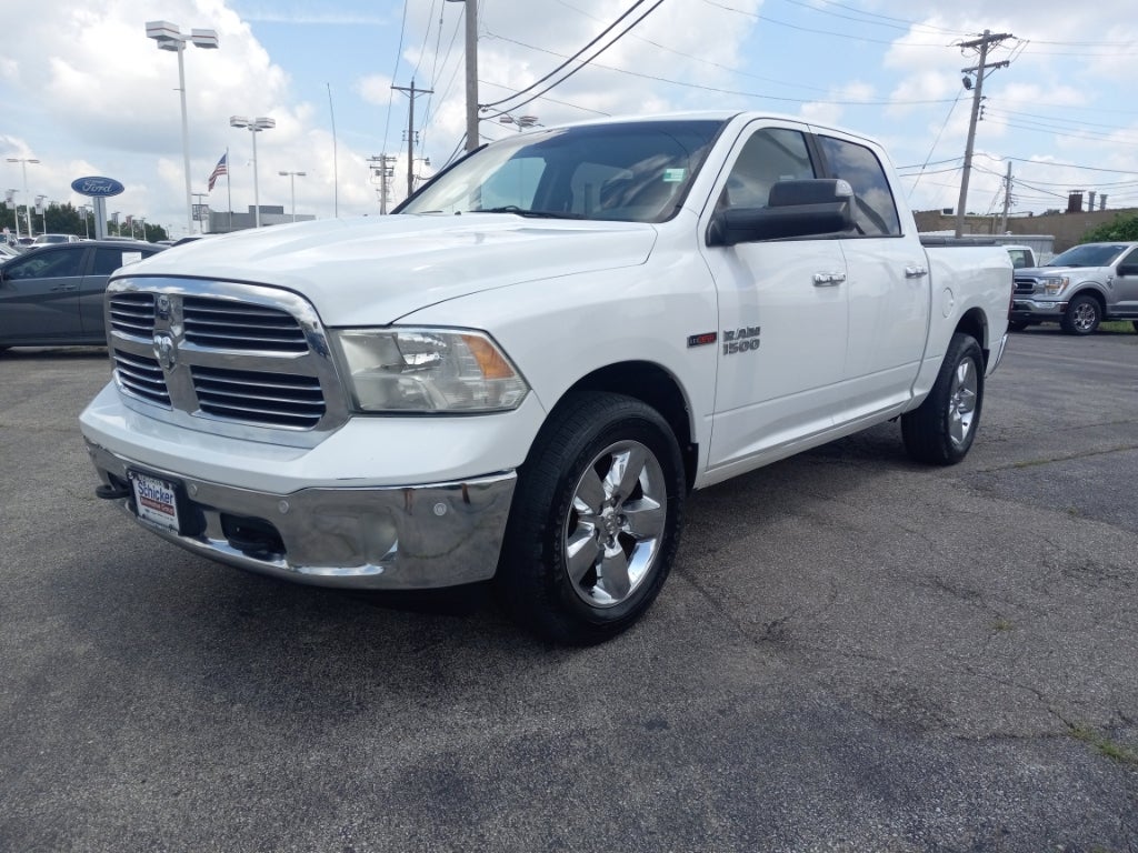 Bright White Clearcoat 2016 RAM 1500 Pickup Truck Four-Wheel Drive 8-Speed Automatic