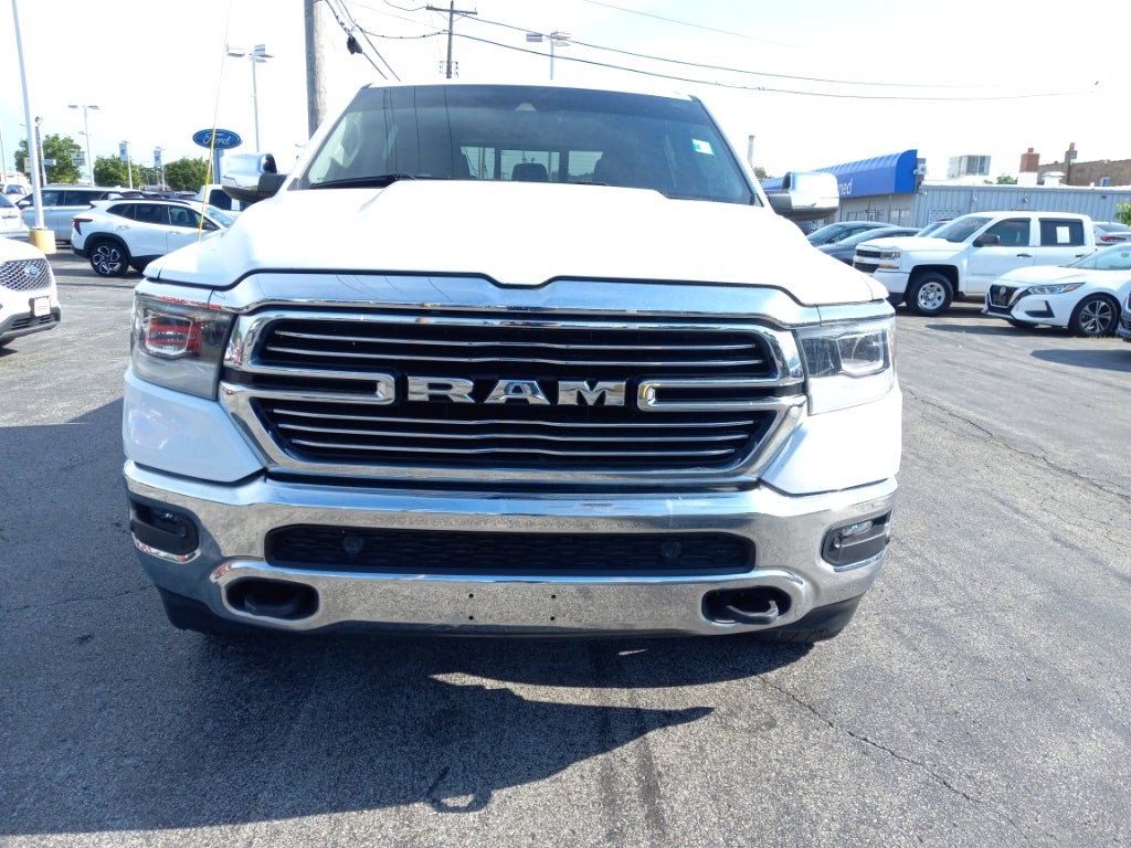 View vehicle photo 4
