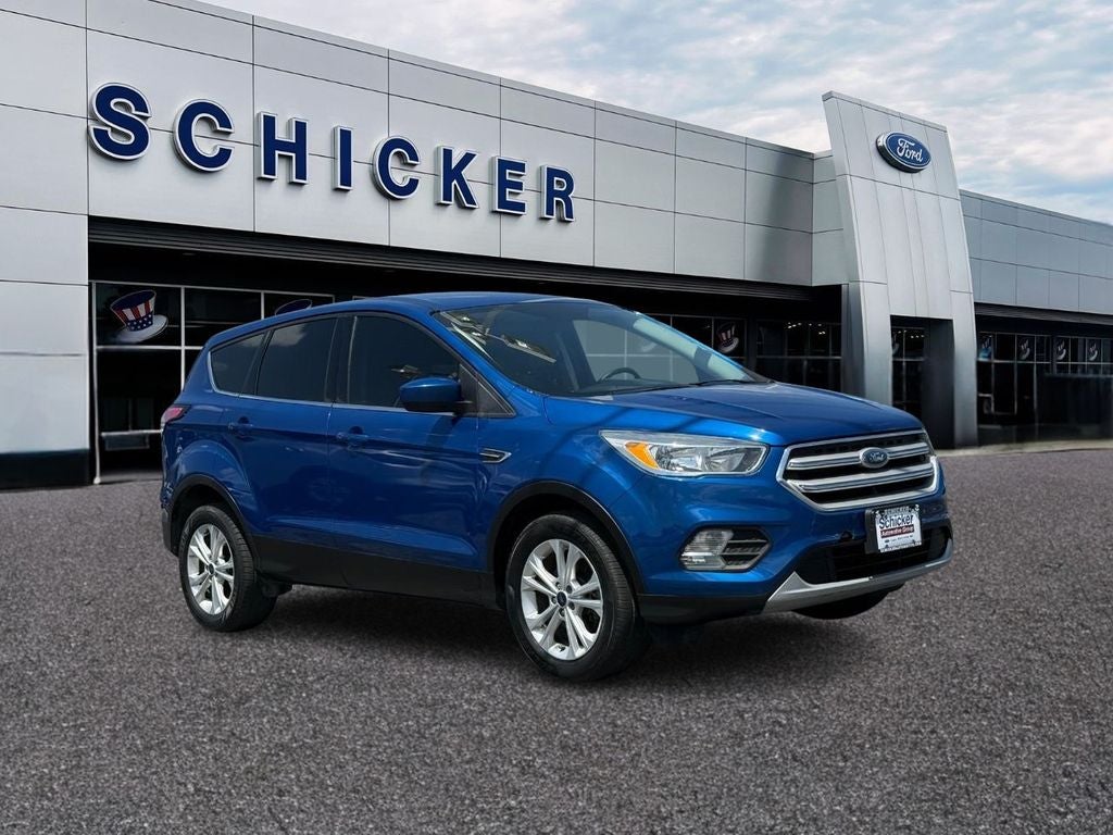 White Platinum Metallic Tri-Coat 2017 Ford Escape SUV / Crossover Front-Wheel Drive 6-Speed Automatic