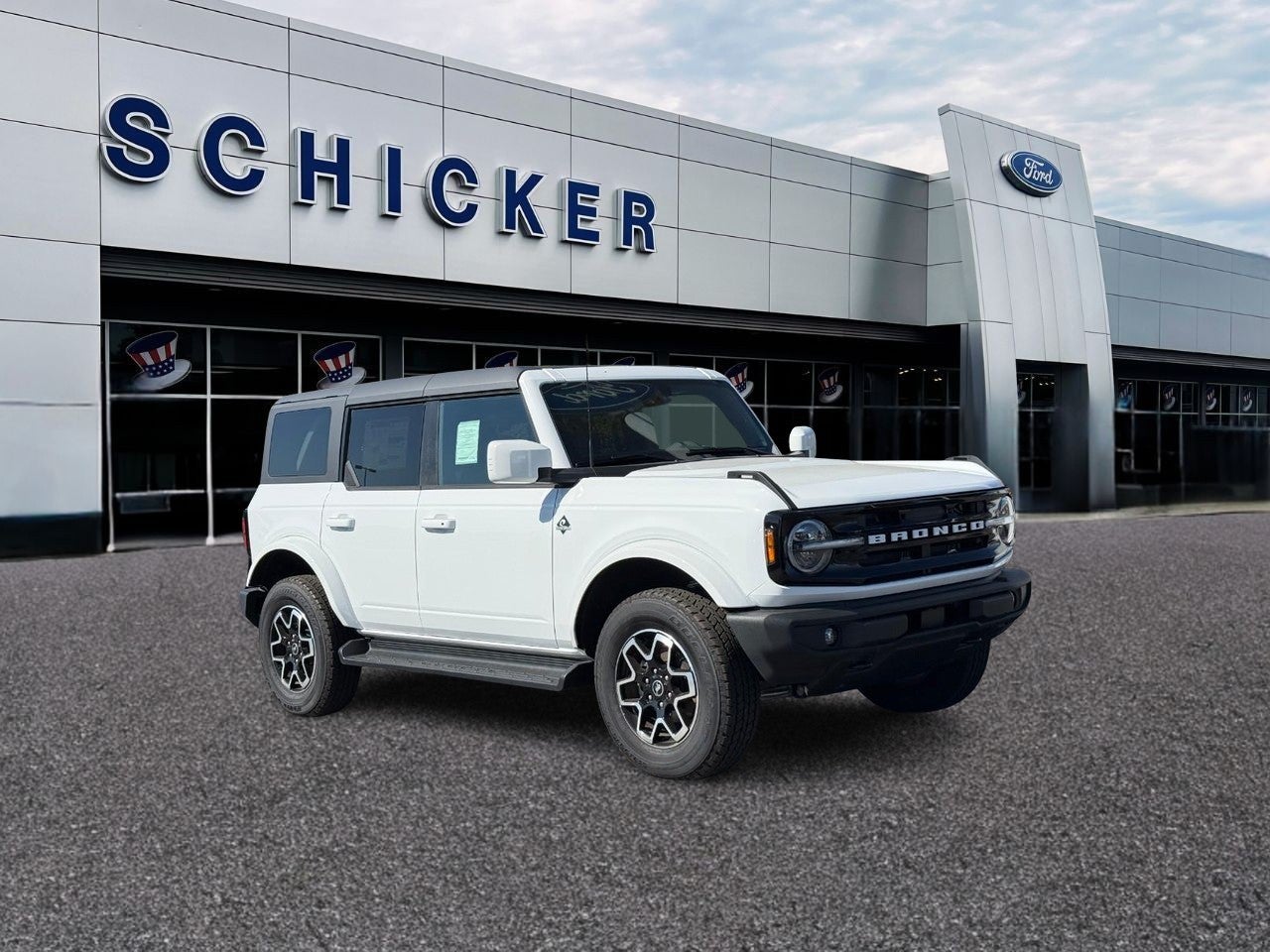 Oxford White 2025 Ford Bronco SUV / Crossover Four-Wheel Drive Automatic