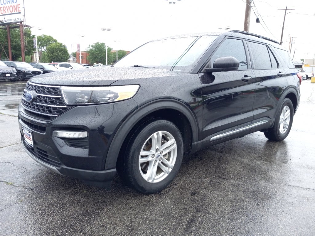  2020 Ford Explorer XLT RWD   