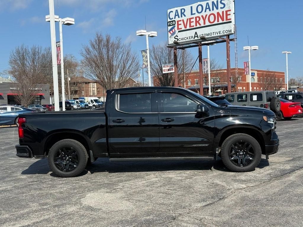 View vehicle photo 5