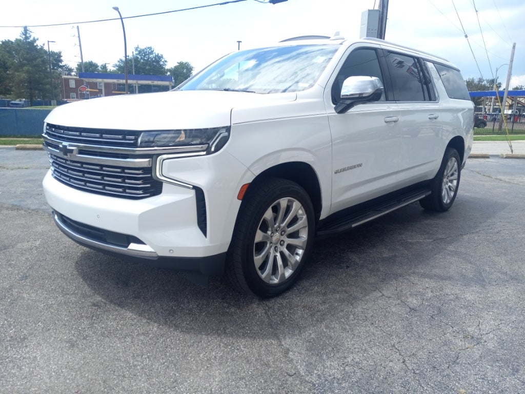 Summit White 2021 Chevrolet Suburban SUV / Crossover Four-Wheel Drive Automatic