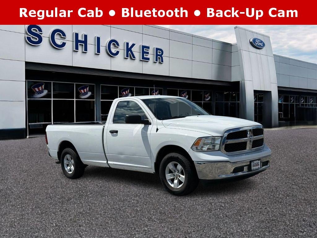 Bright White Clearcoat 2019 RAM 1500 Pickup Truck 4X2 8-Speed Automatic