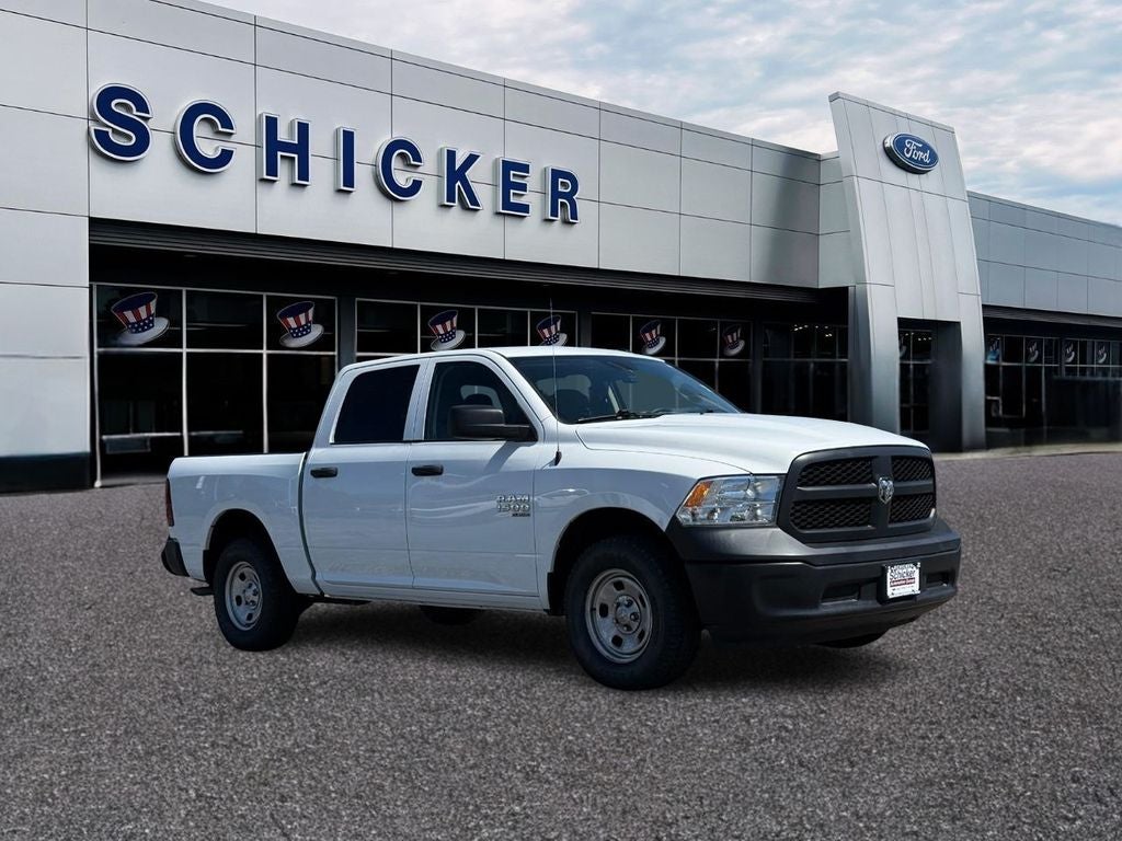 Bright White Clearcoat 2022 RAM 1500 Pickup Truck Four-Wheel Drive 8-Speed Automatic