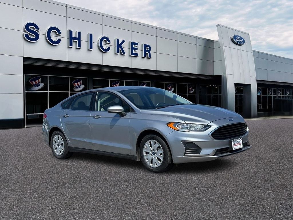 Iconic Silver Metallic 2020 Ford Fusion Sedan Front-Wheel Drive 6-Speed Automatic