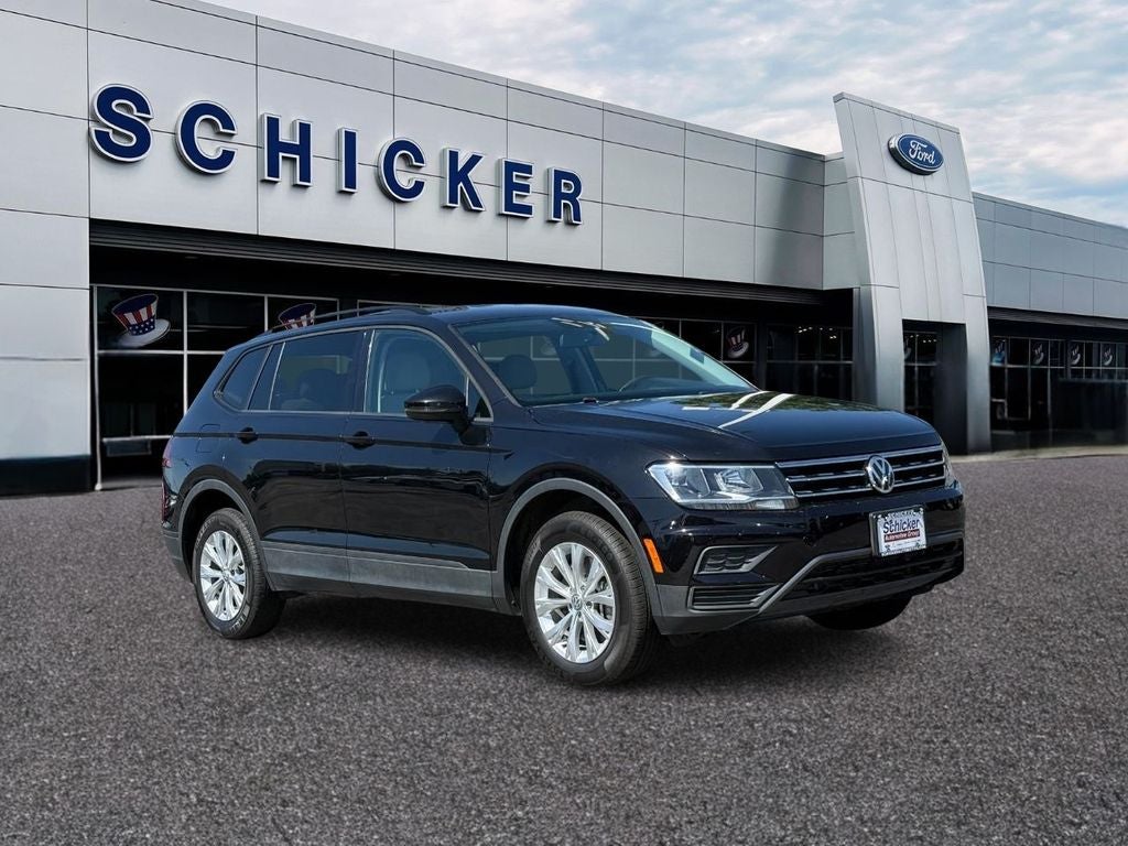 Deep Black Pearl 2020 Volkswagen Tiguan SUV / Crossover Front-Wheel Drive 8-Speed Automatic