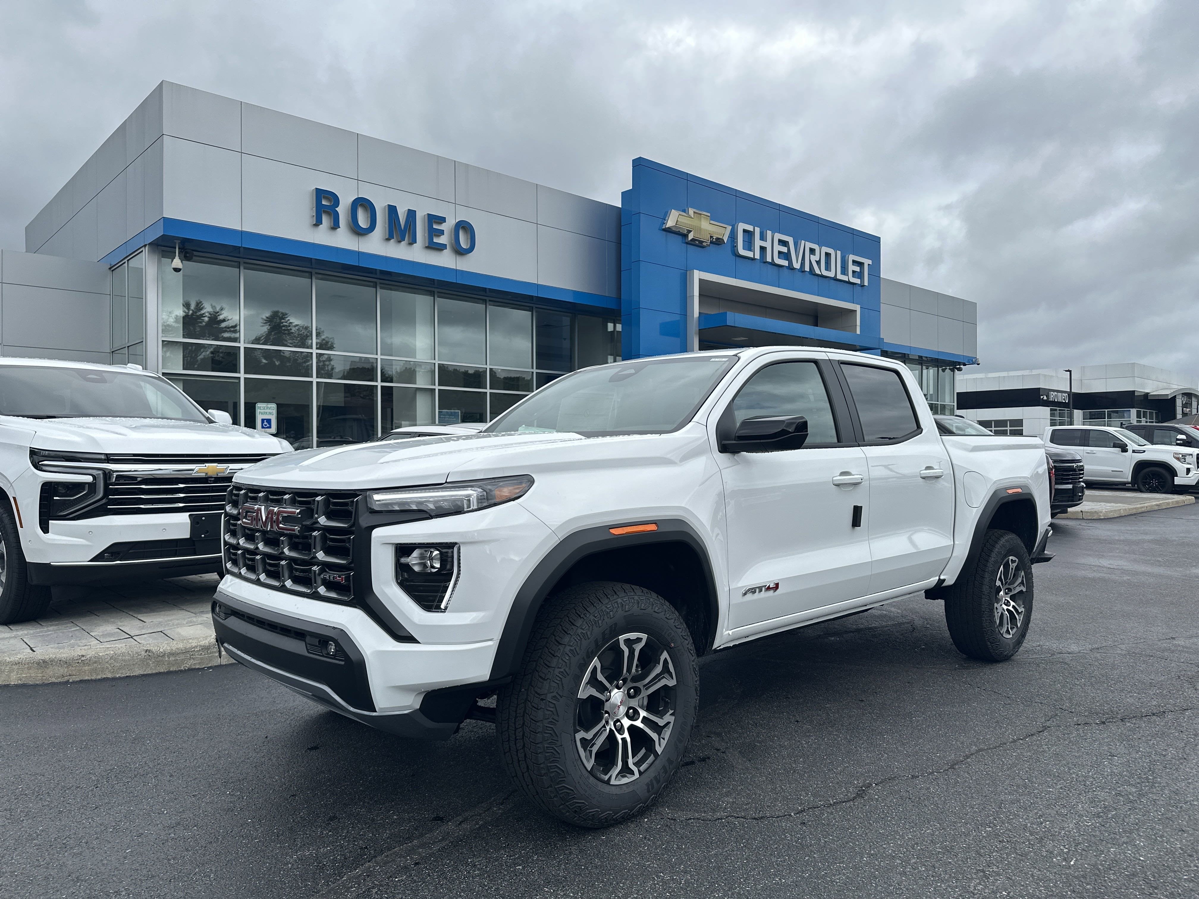 2025 GMC Canyon AT4 Crew Cab 4WD