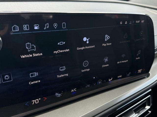 View vehicle photo 3