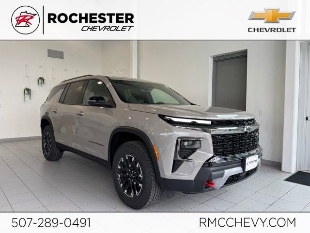 Sandstone Gray 2026 Chevrolet Traverse SUV / Crossover Four-Wheel Drive Automatic