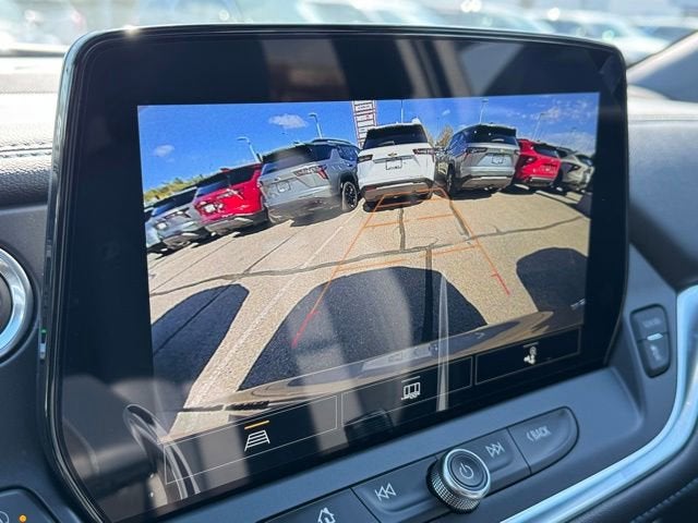 View vehicle photo 4