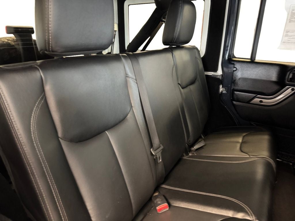 Used 2018 Rhino Clearcoat Jeep Sahara image 18