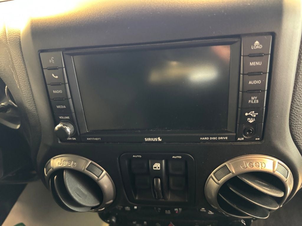 Used 2018 Rhino Clearcoat Jeep Sahara image 20