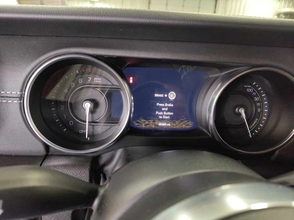 Used 2022 Bright White Clearcoat Jeep Unlimited Sahara 4x4 image 14