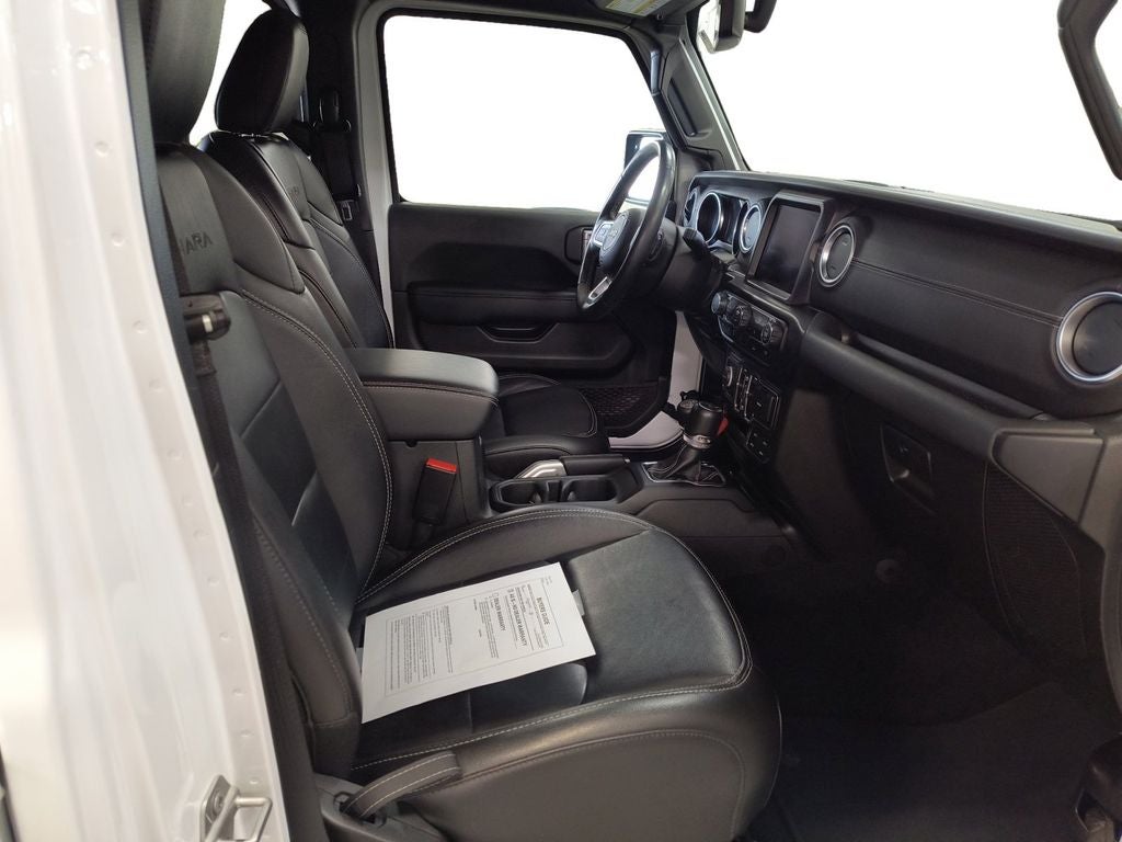 Used 2022 Bright White Clearcoat Jeep Unlimited Sahara 4x4 image 17