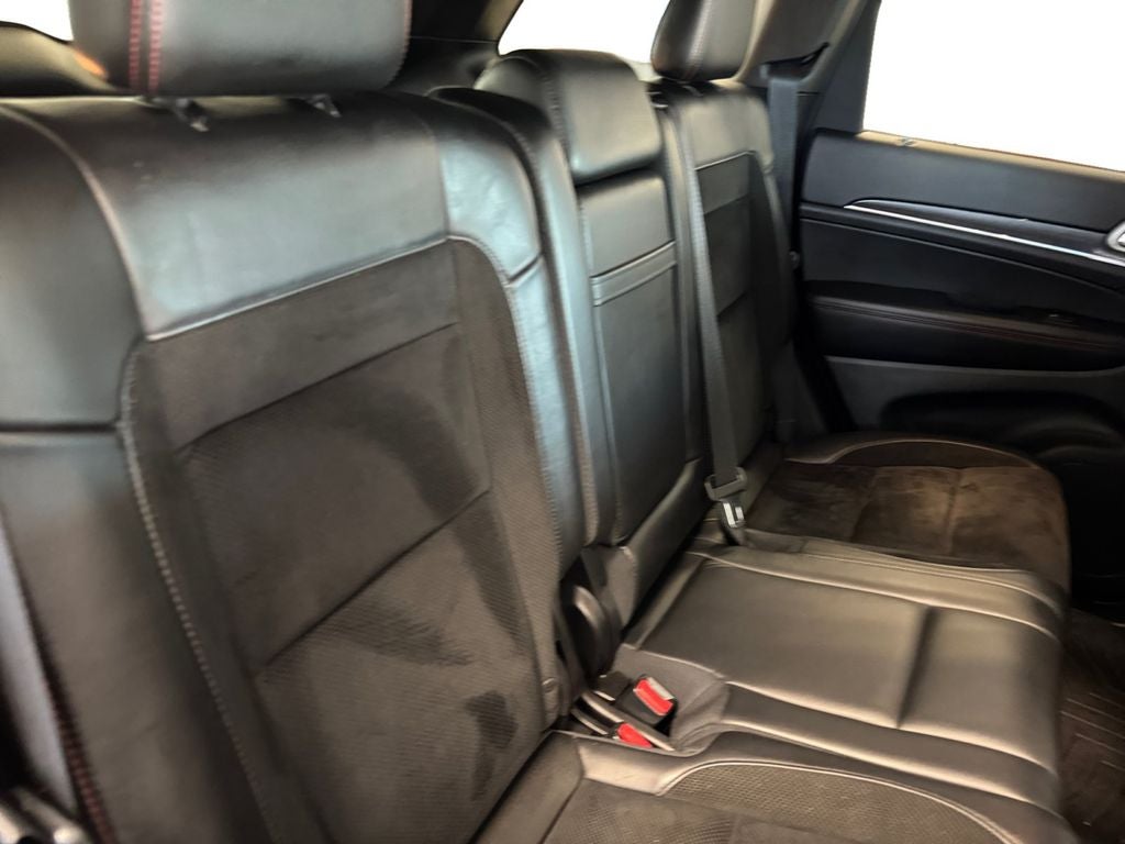 Used 2017 Velvet Red Pearlcoat Jeep Trailhawk 4x4 image 18