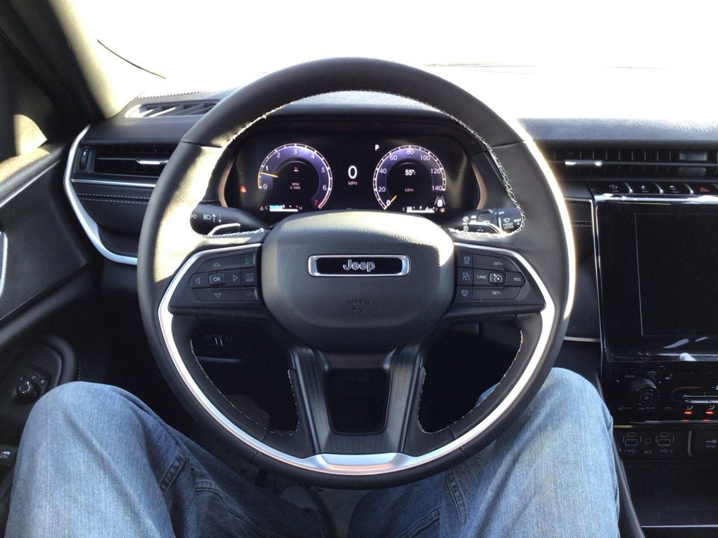 New 2025 Velvet Red Pearl-Coat Exterior Paint Jeep GRAND CHEROKEE ALTITUDE X 4X4 image 13