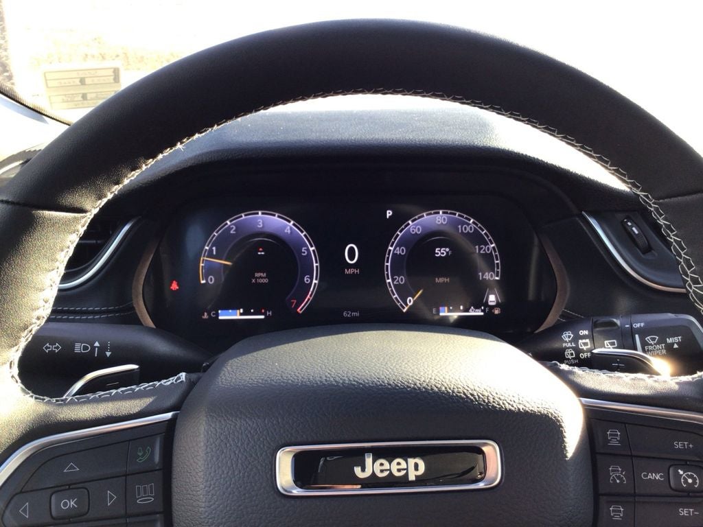 New 2025 Velvet Red Pearl-Coat Exterior Paint Jeep GRAND CHEROKEE ALTITUDE X 4X4 image 14