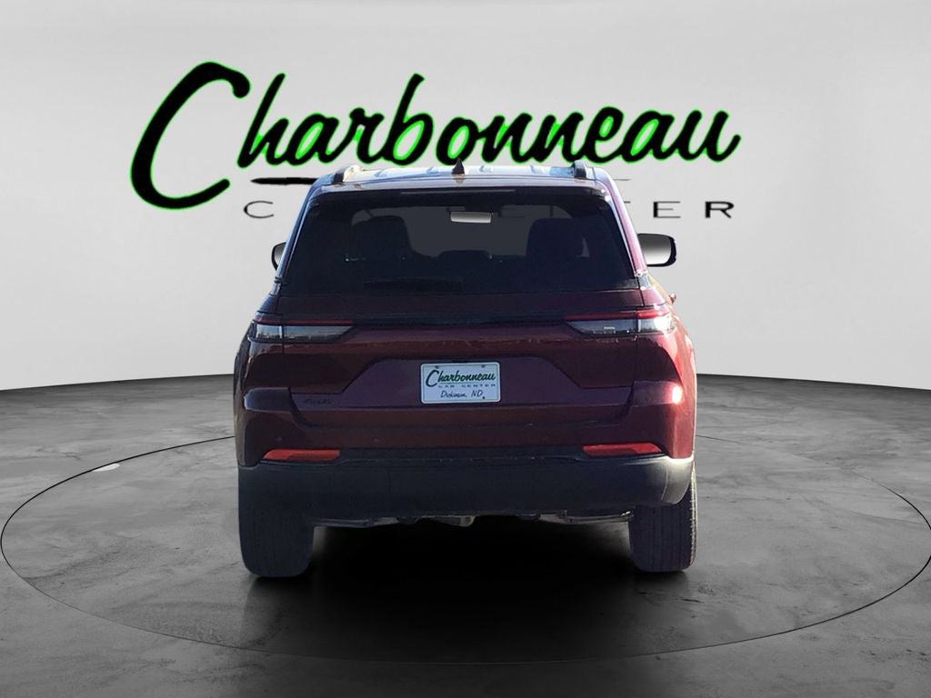 New 2025 Velvet Red Pearl-Coat Exterior Paint Jeep GRAND CHEROKEE ALTITUDE X 4X4 image 4