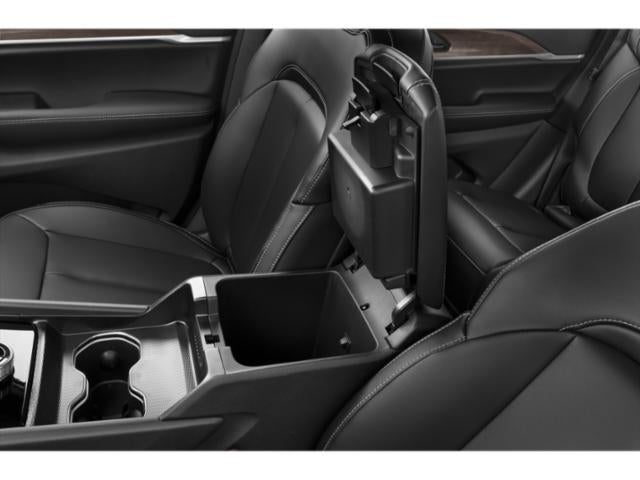 New 2027 Sting-Gray Clearcoat Jeep Laredo Altitude image 13