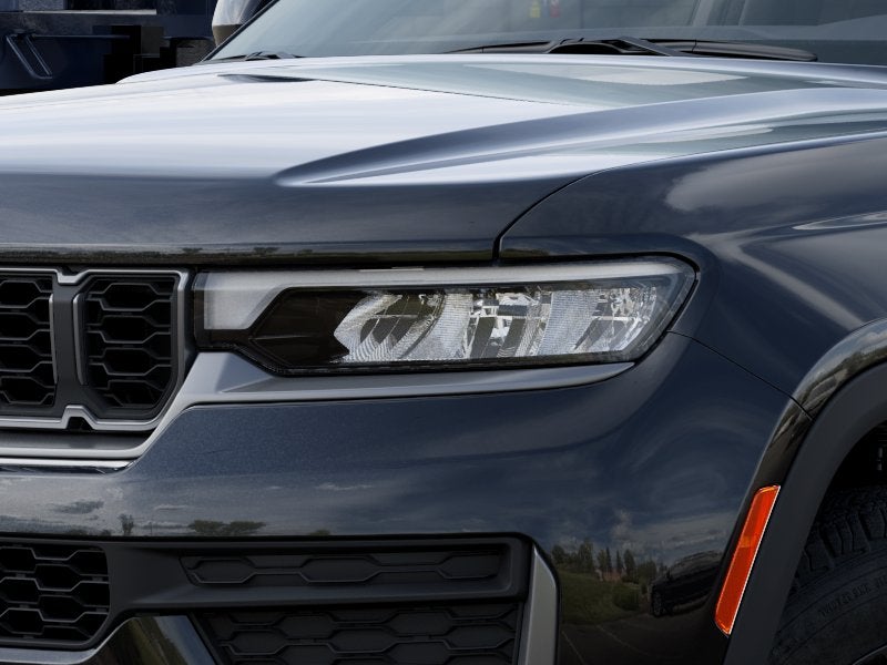 New 2026 Diamond Black Crystal Pearl-Coat Exterior Paint Jeep GRAND CHEROKEE LAREDO ALTITUDE 4X4 image 15