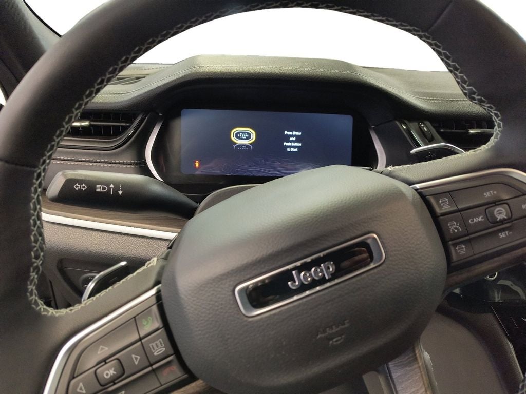 New 2026 Baltic Gray Metallic Clear-Coat Exterior Paint Jeep GRAND CHEROKEE LAREDO ALTITUDE 4X4 image 12