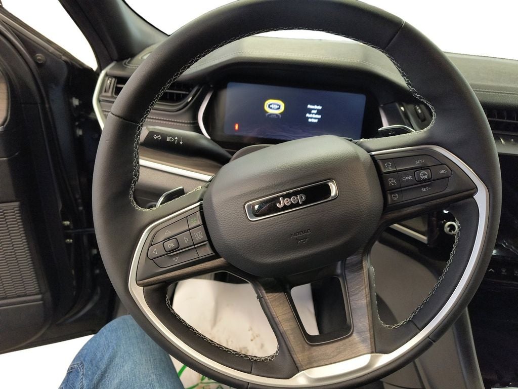 New 2026 Baltic Gray Metallic Clear-Coat Exterior Paint Jeep GRAND CHEROKEE LAREDO ALTITUDE 4X4 image 13