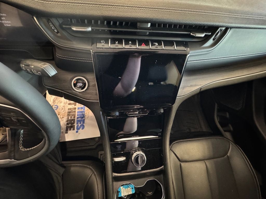 Used 2024 Midnight Sky Jeep Limited 4x4 image 20