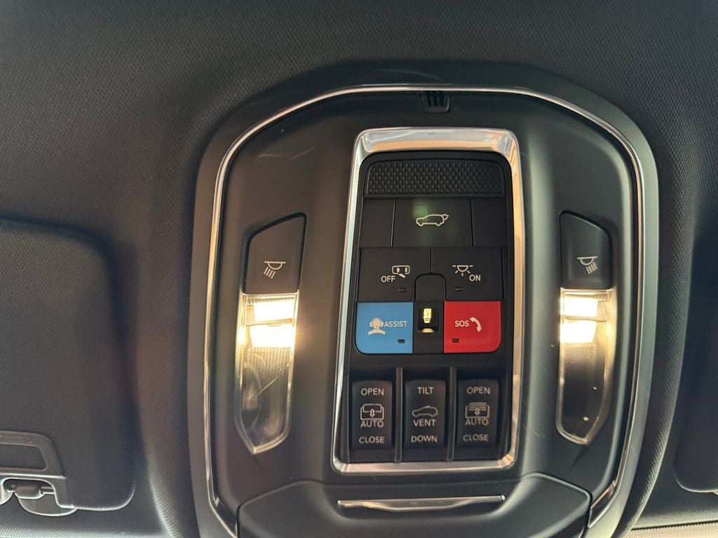 Used 2024 Midnight Sky Jeep Limited 4x4 image 21