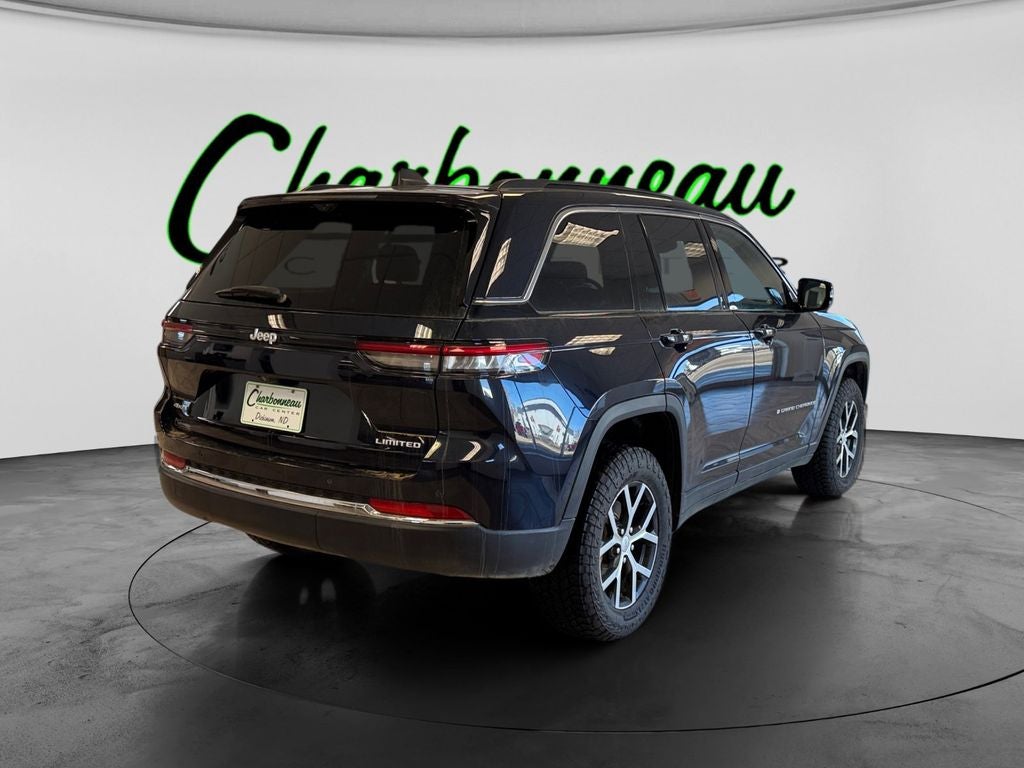 Used 2024 Midnight Sky Jeep Limited 4x4 image 5