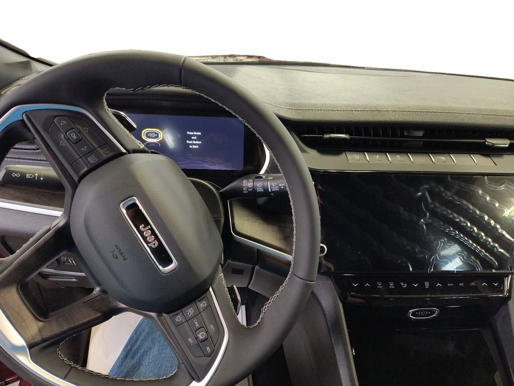 New 2026 Velvet Red Pearl-Coat Exterior Paint Jeep GRAND CHEROKEE LIMITED 4X4 image 12